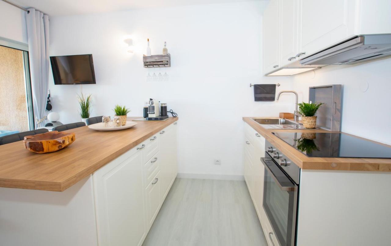 Ferienwohnung La Vie Est Belle Gassin Exterior foto