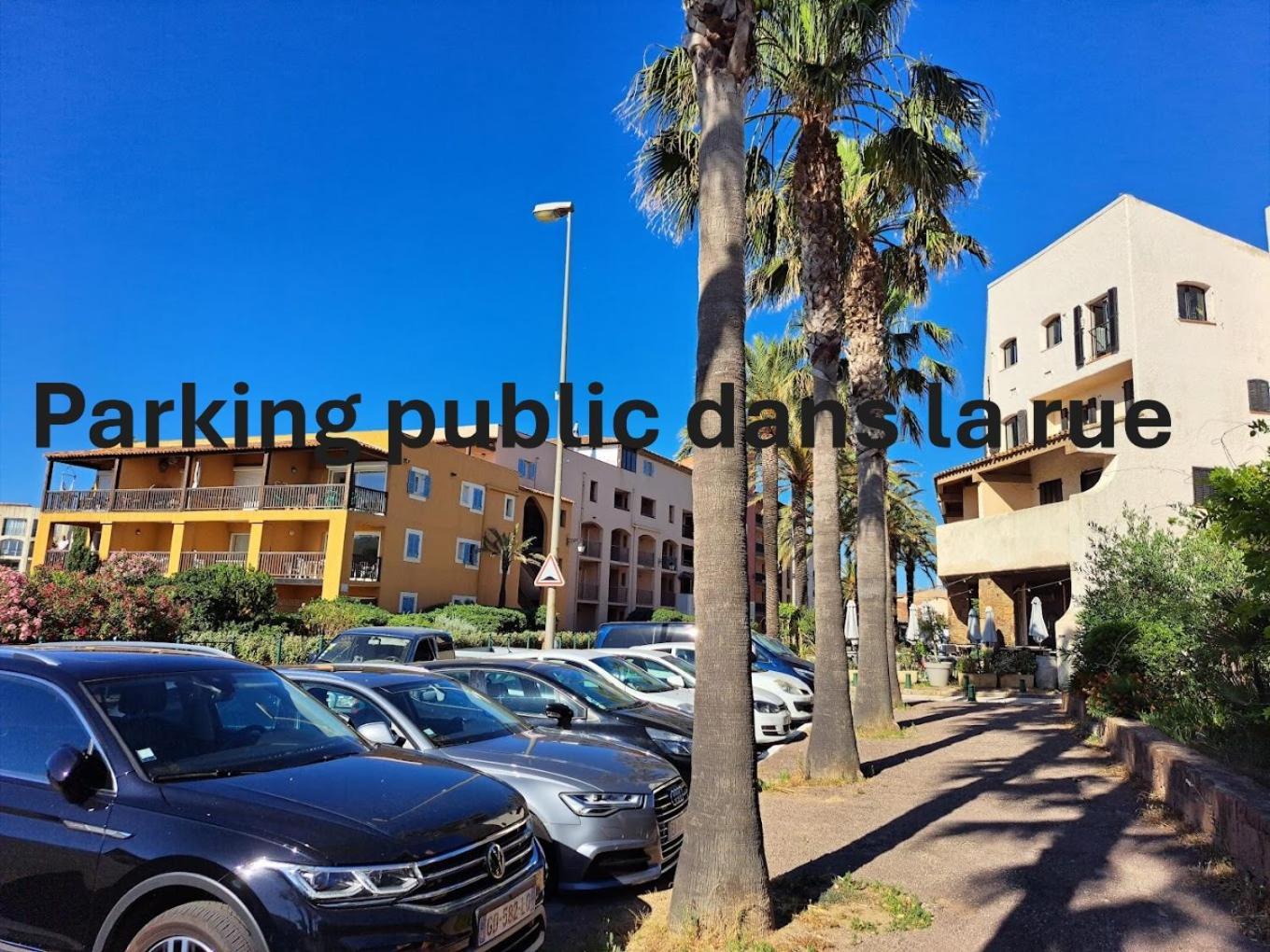 Ferienwohnung La Vie Est Belle Gassin Exterior foto